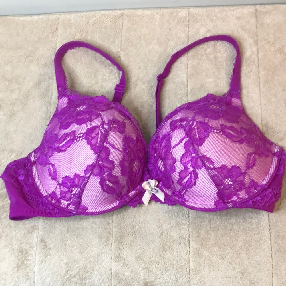 VICTORIA’S SECRET bra